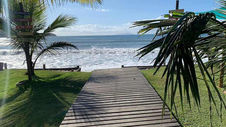 300 mts da praia com piscina e sinuca