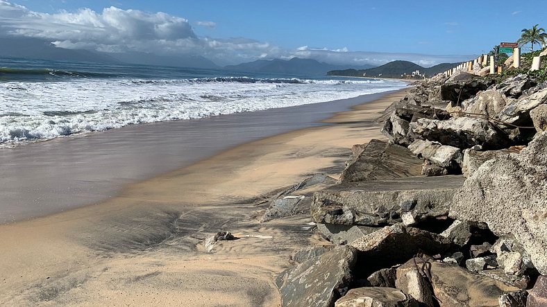 Frente Mar em condomínio